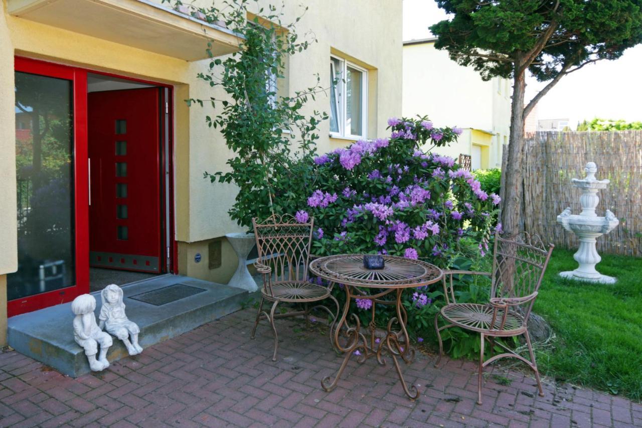 Cozy Souterrain-Half-Basement-Apartment Included 2 Bicycles Berlino Esterno foto