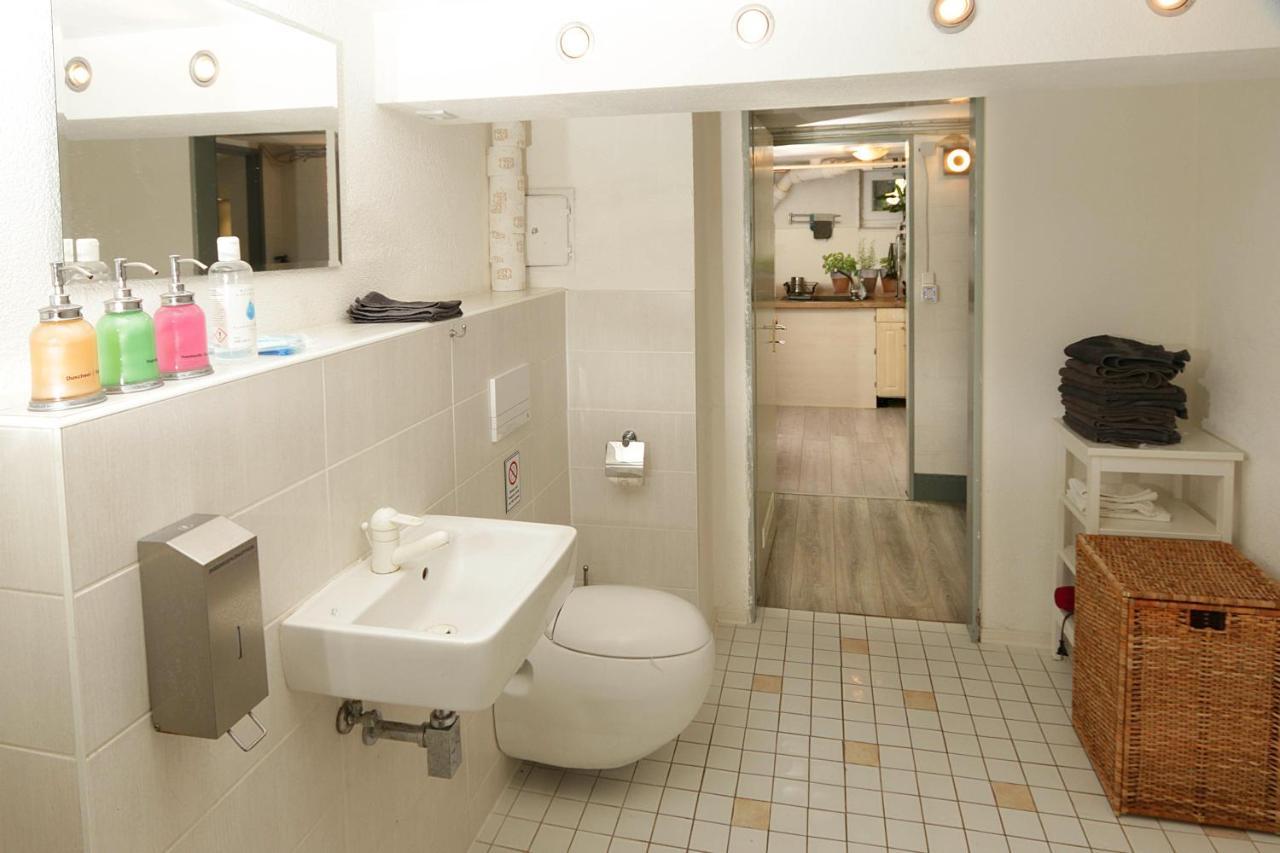 Cozy Souterrain-Half-Basement-Apartment Included 2 Bicycles Berlino Esterno foto